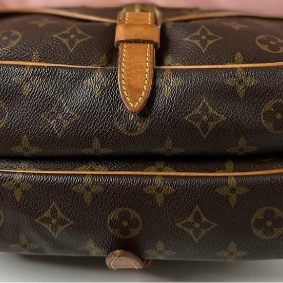 Louis Vuitton Saumur 30 - Picture 5 of 9